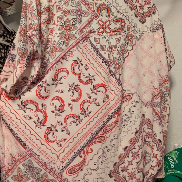 Women's Multicolor Patterned Top - Picture 2 of 2